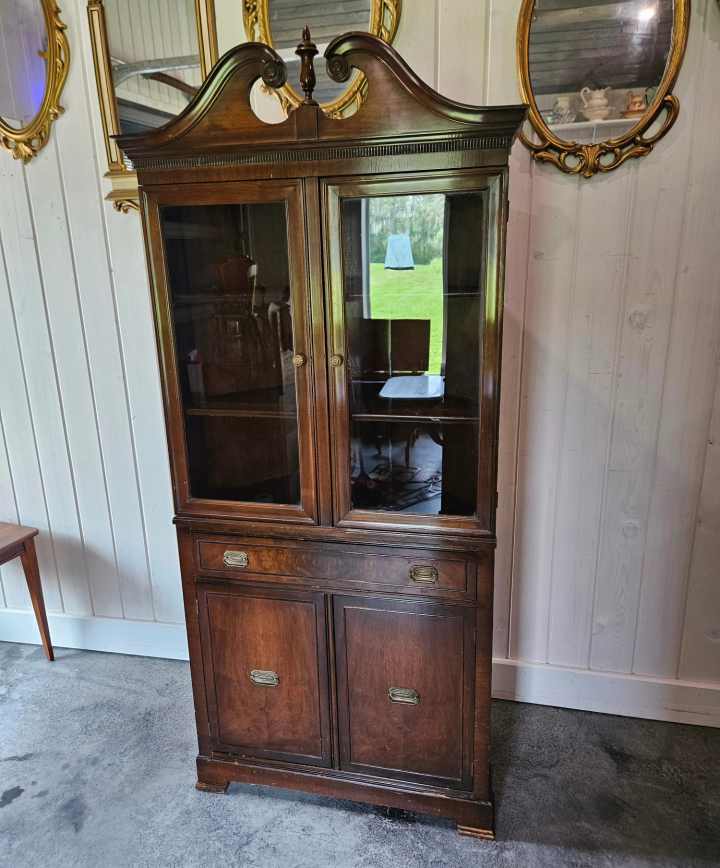 Corner China Cabinet (#1)