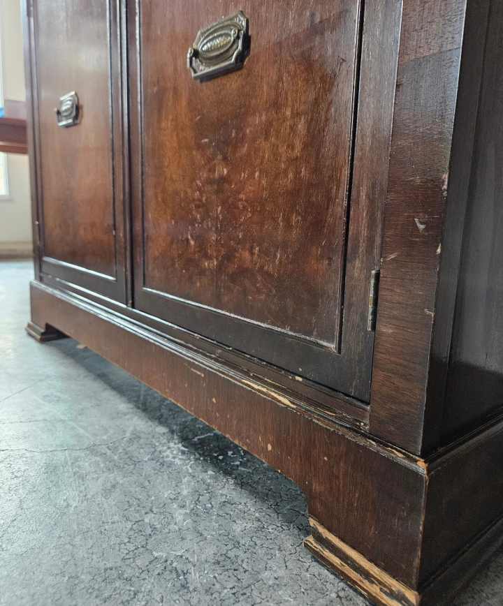 Corner China Cabinet (#1)