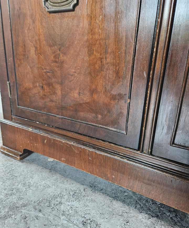 Corner China Cabinet (#1)