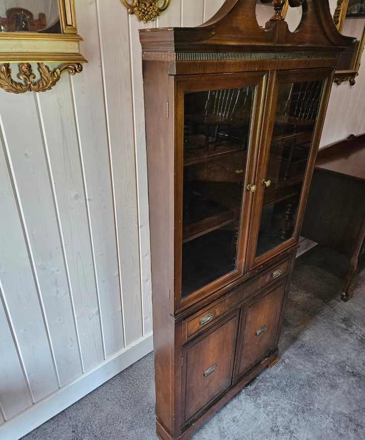 Corner China Cabinet (#1)