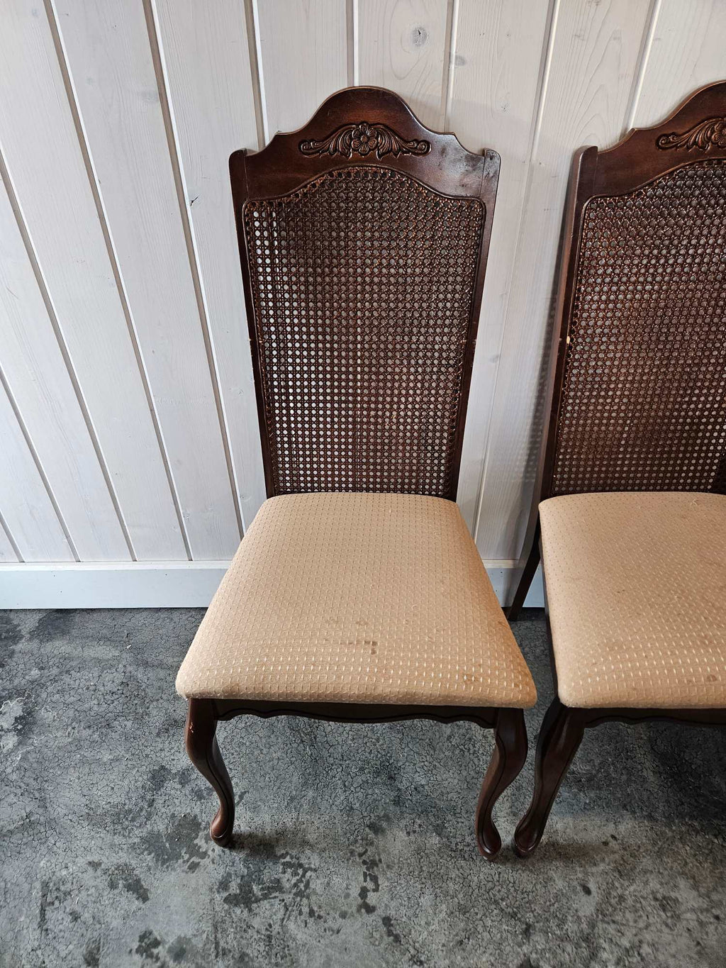 French Provincial Style Table with 4 Chairs