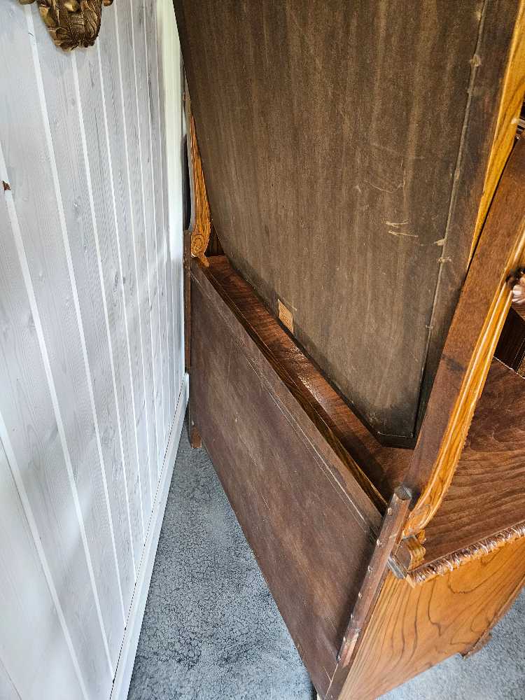 Victorian Dresser with Mirror