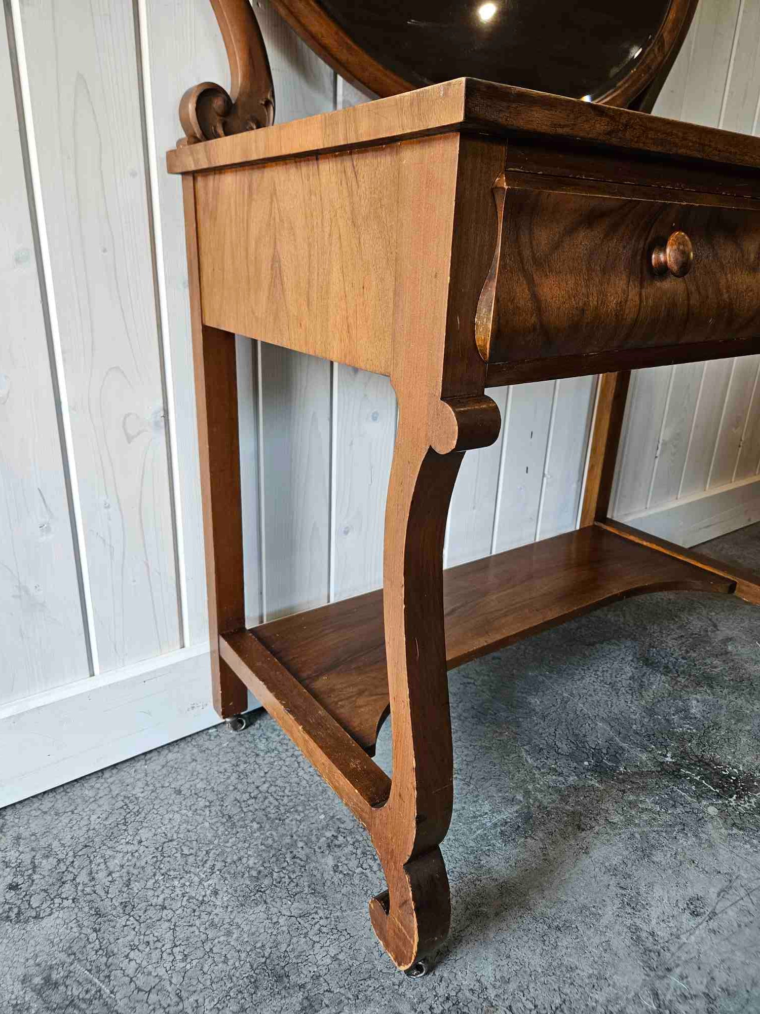 Vanity / Desk
