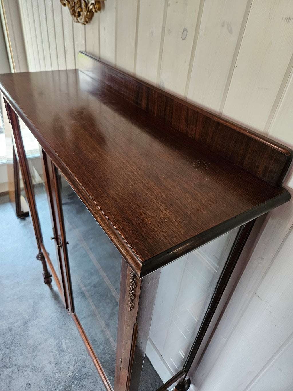 Display Cabinet