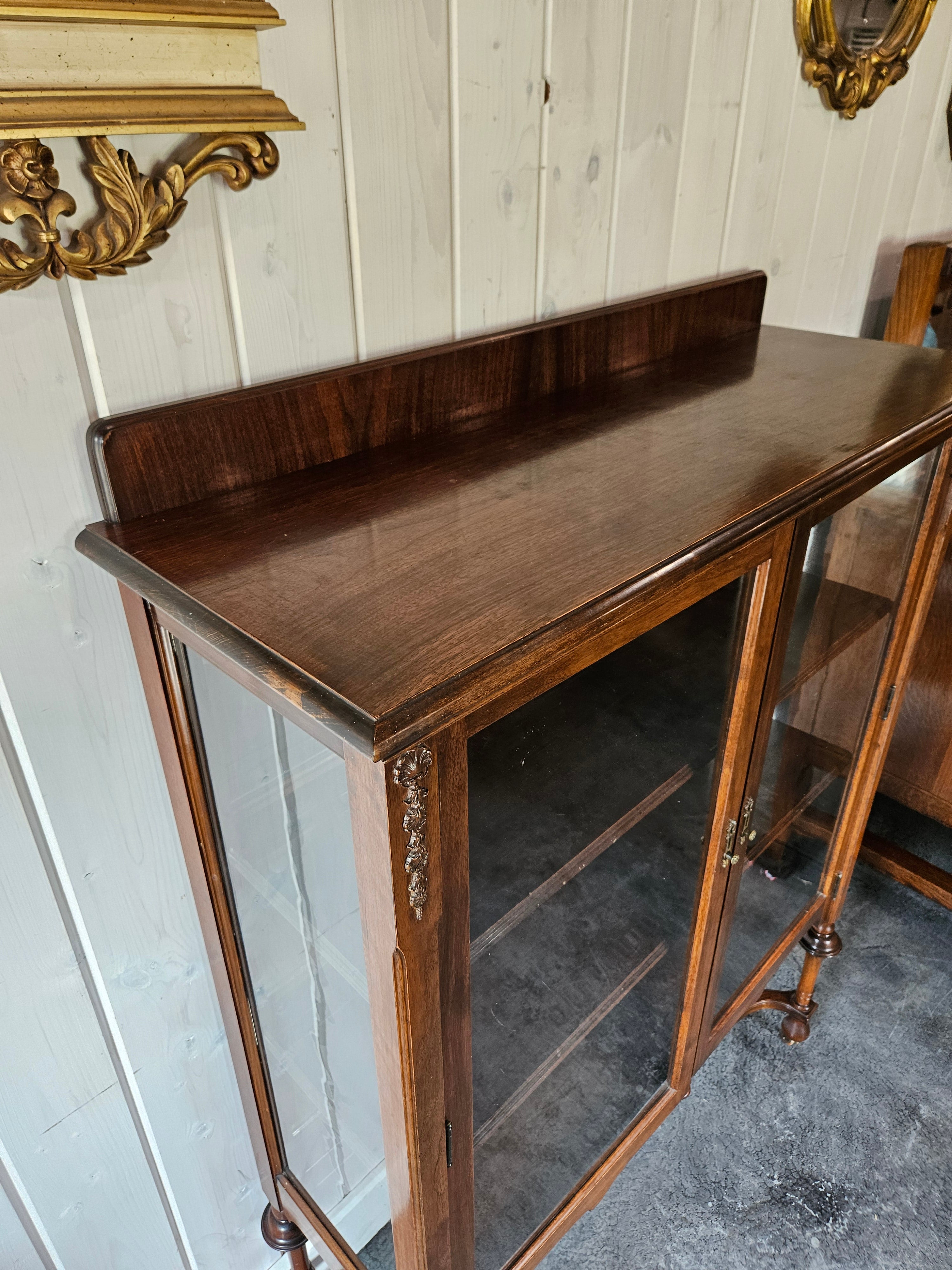 Display Cabinet
