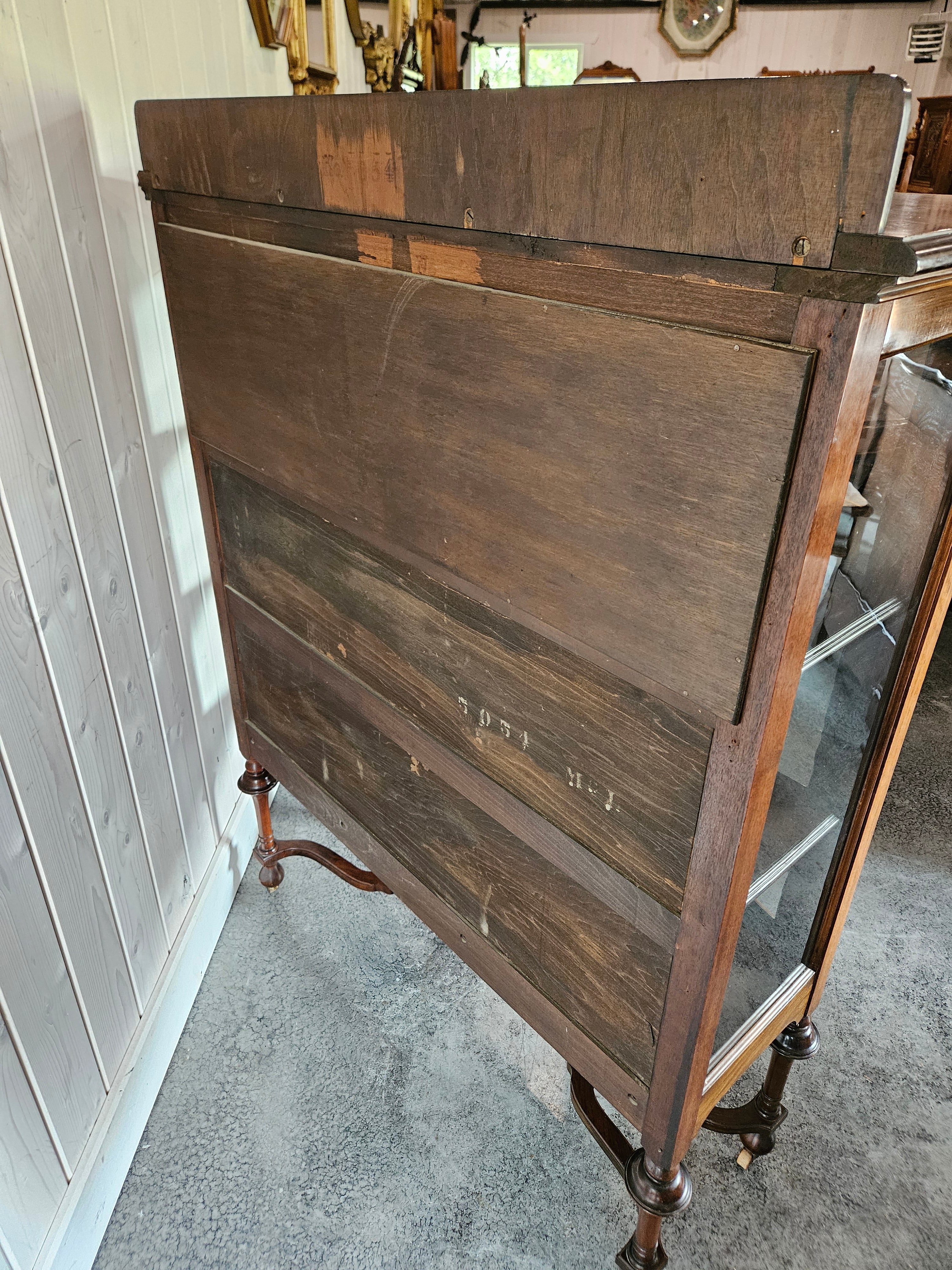 Display Cabinet