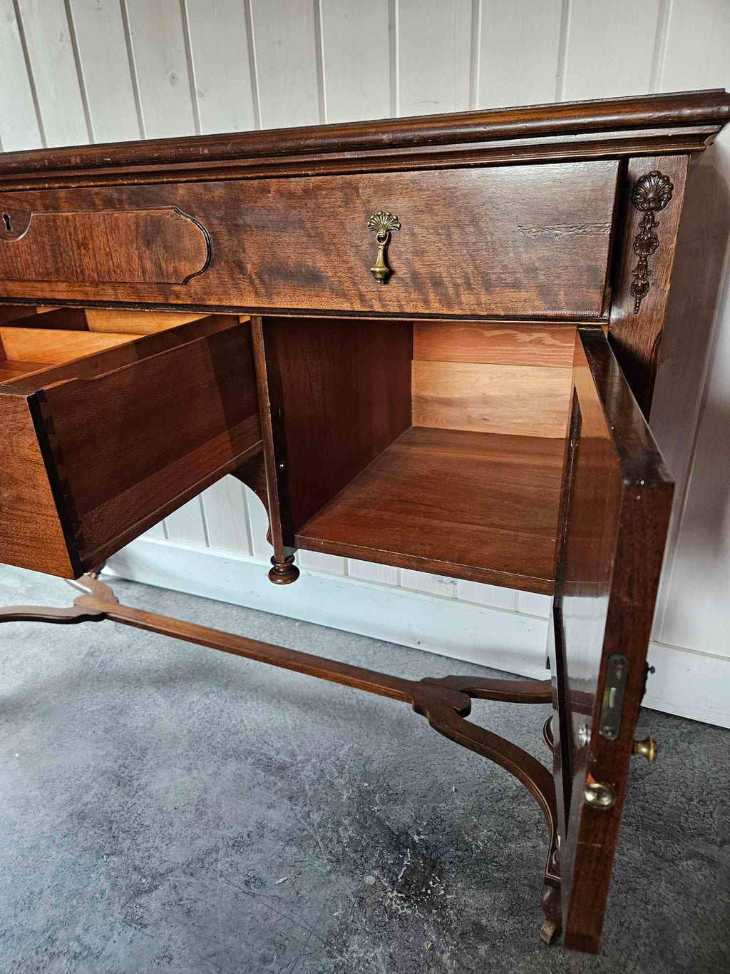 Buffet Cabinet