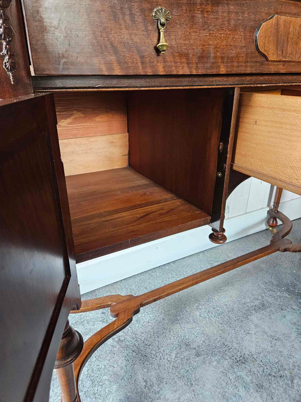 Buffet Cabinet