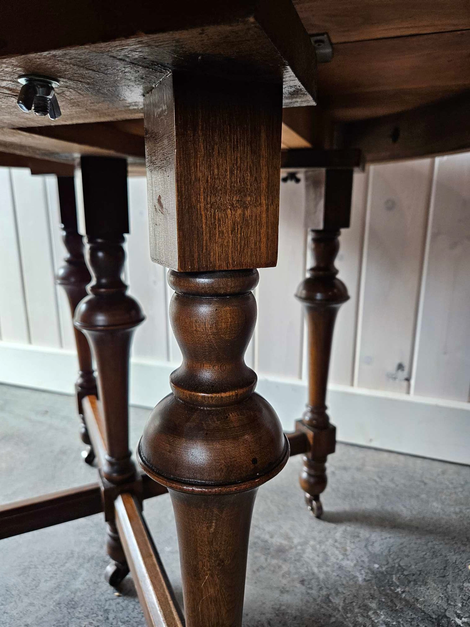 Round Dining Table