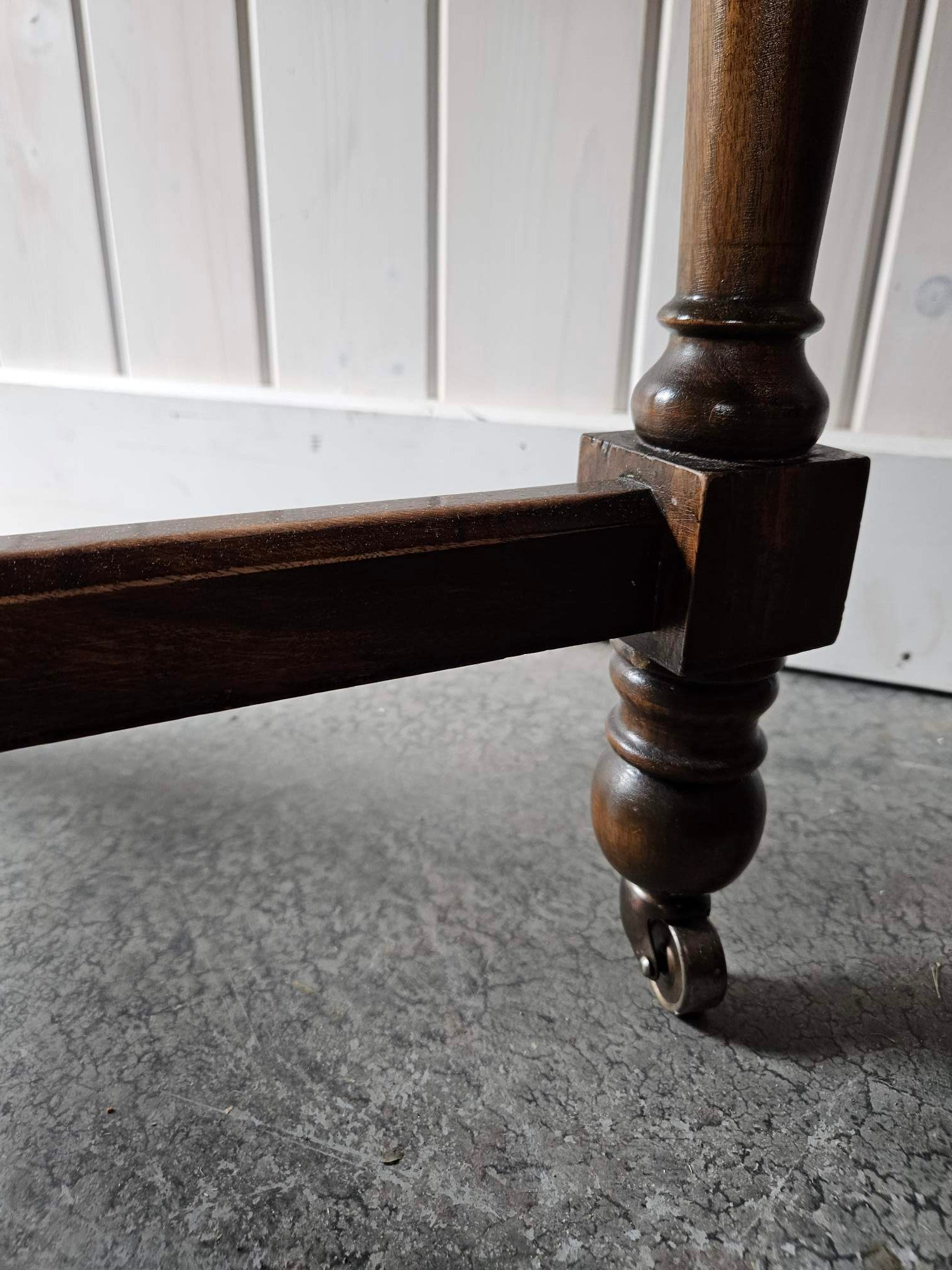 Round Dining Table