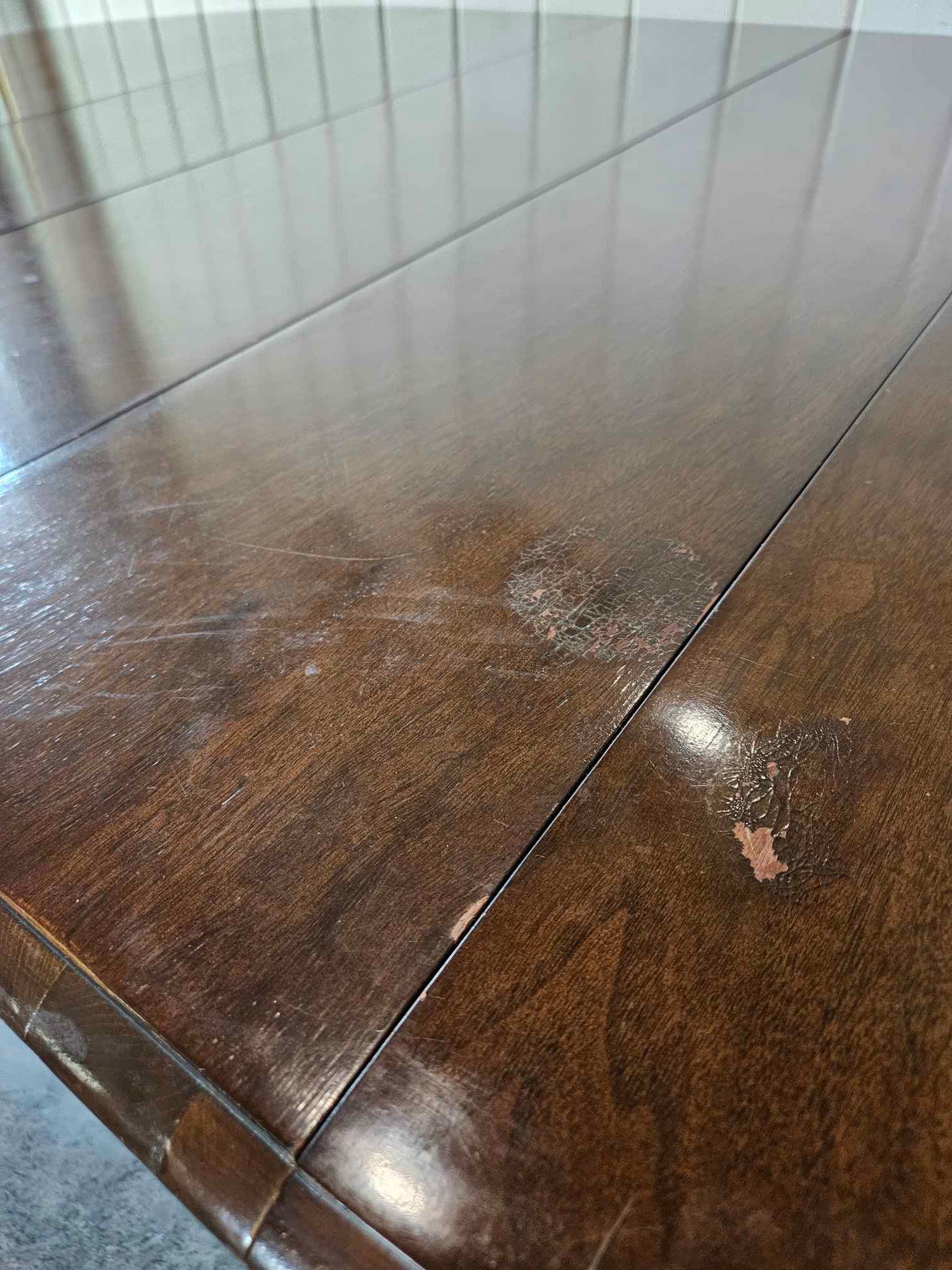 Round Dining Table