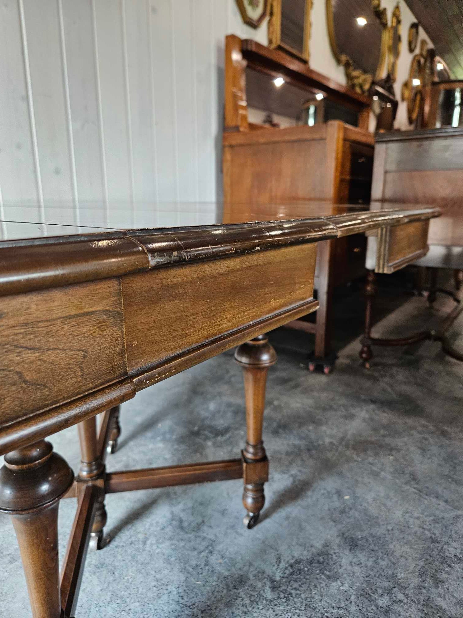 Round Dining Table