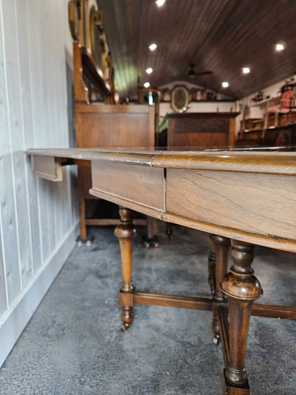 Round Dining Table