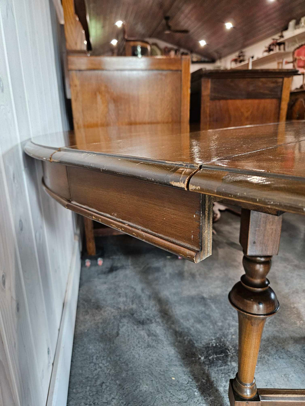Round Dining Table