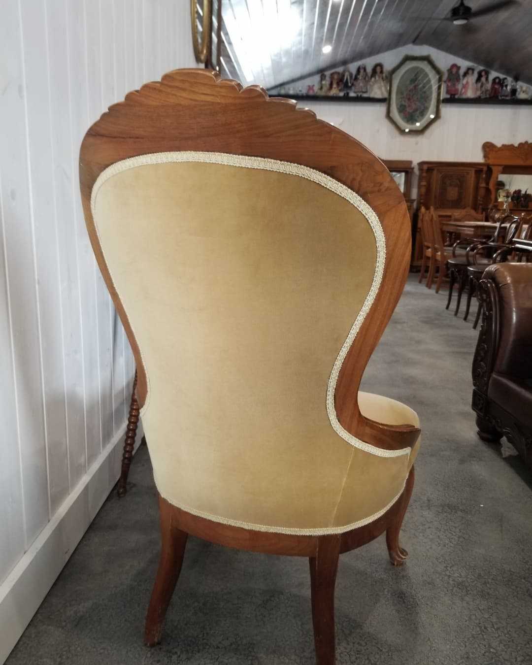 Victorian Stye Accent Chair