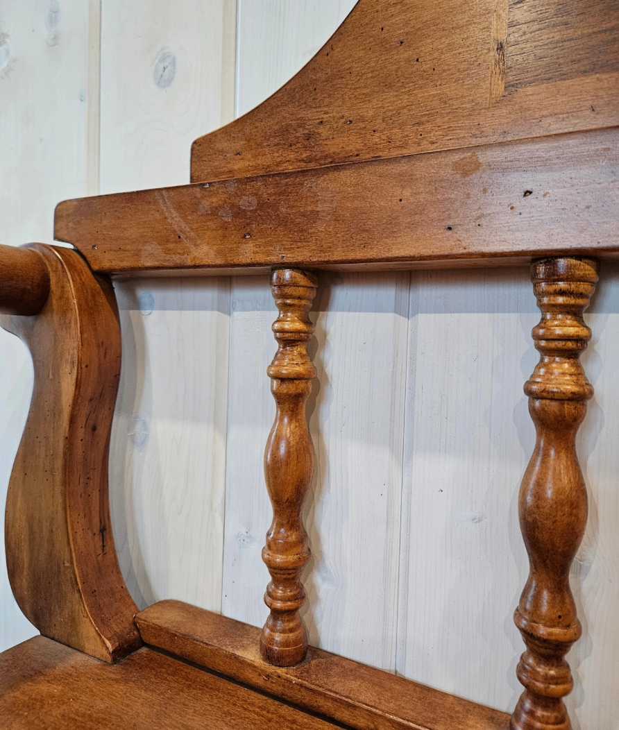 Entrance Bench
