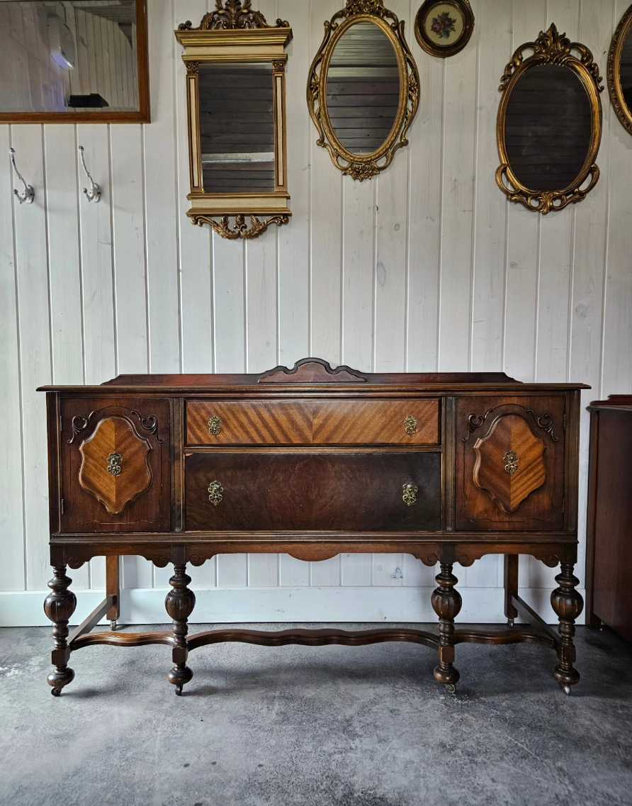 Buffet Cabinet