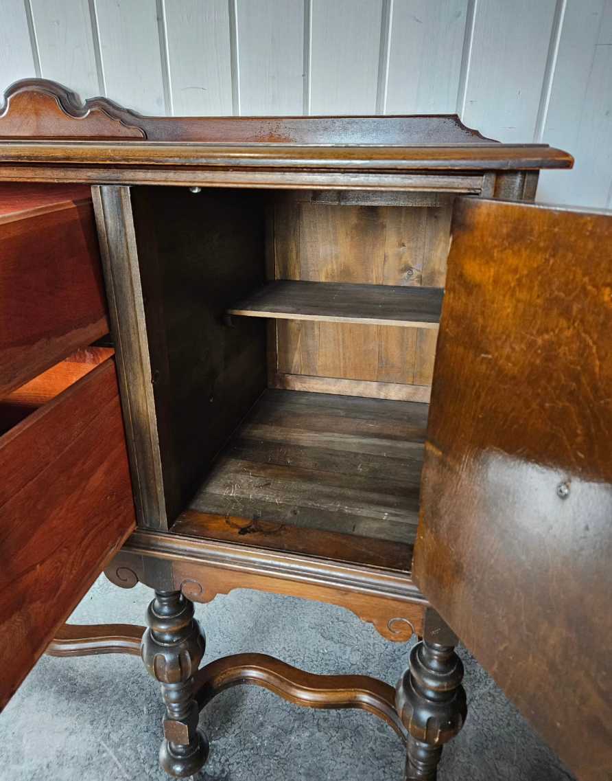 Buffet Cabinet