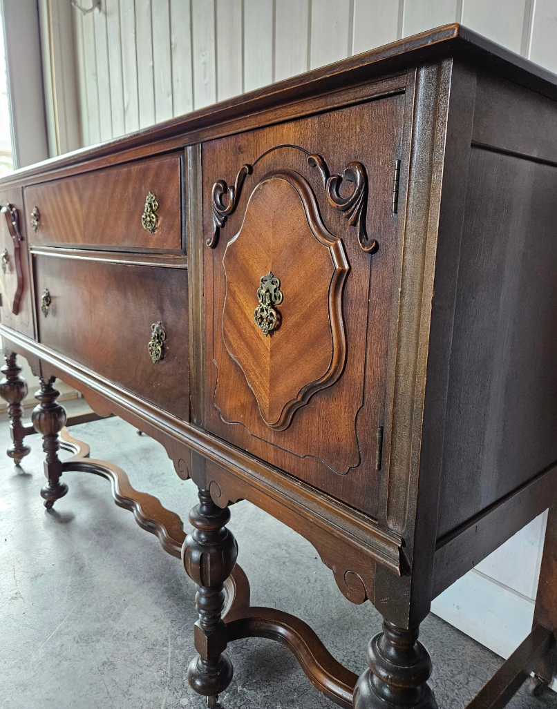 Buffet Cabinet