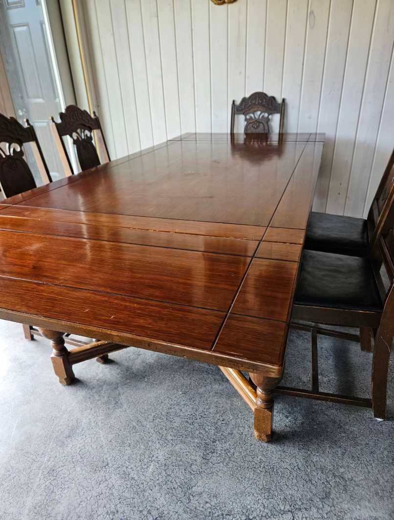 Antique Dining Table with 6 Chairs