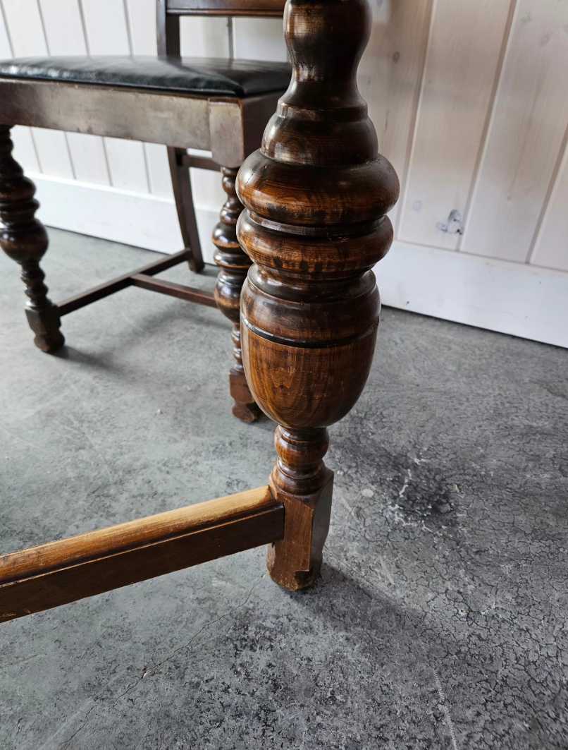 Antique Dining Table with 6 Chairs