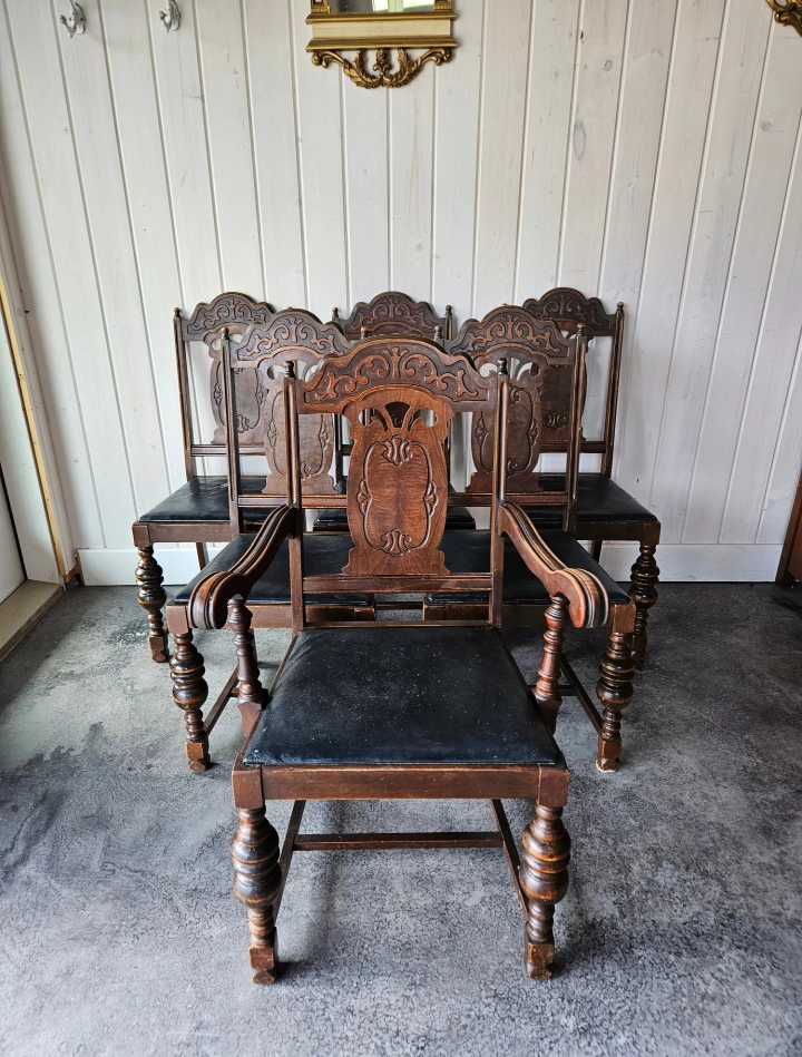 Antique Dining Table with 6 Chairs