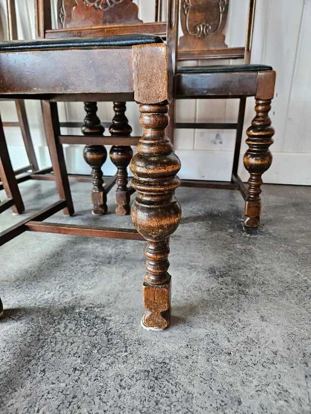 Antique Dining Table with 6 Chairs