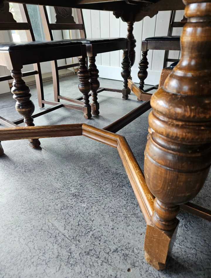 Antique Dining Table with 6 Chairs