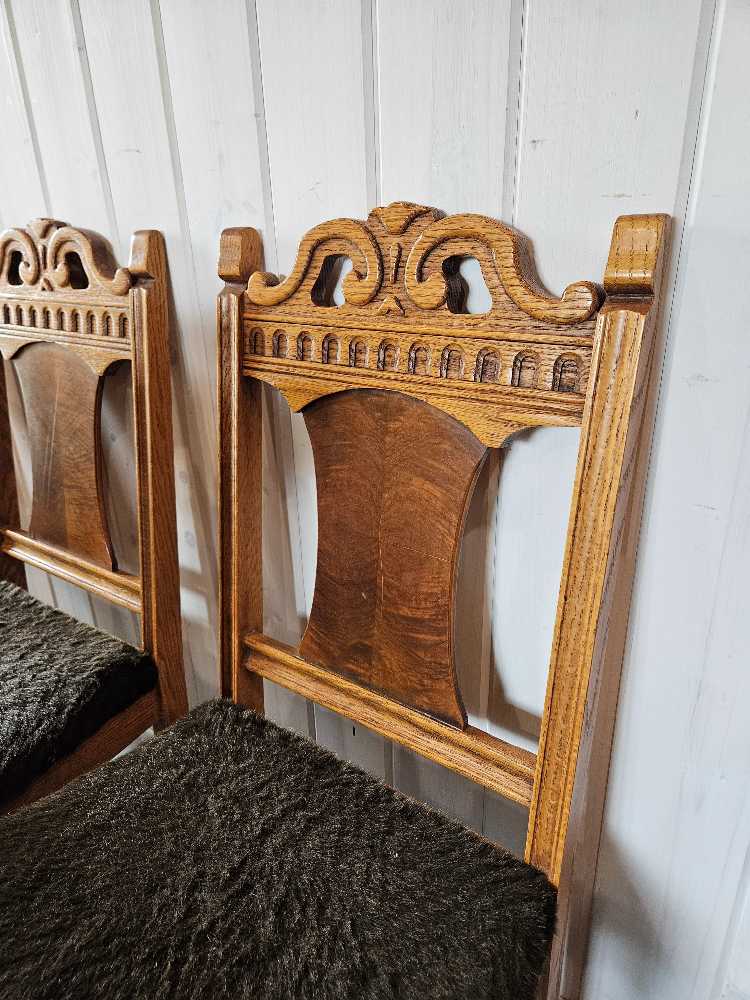Dining Table with 6 Chairs