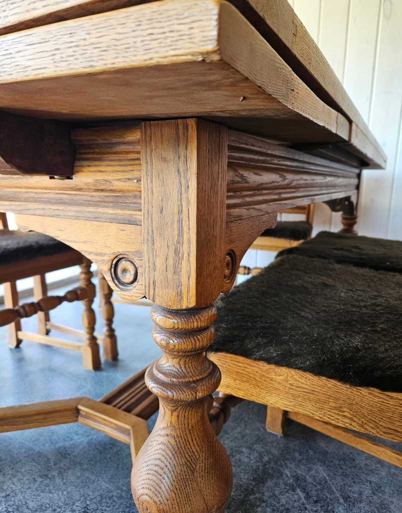 Dining Table with 6 Chairs