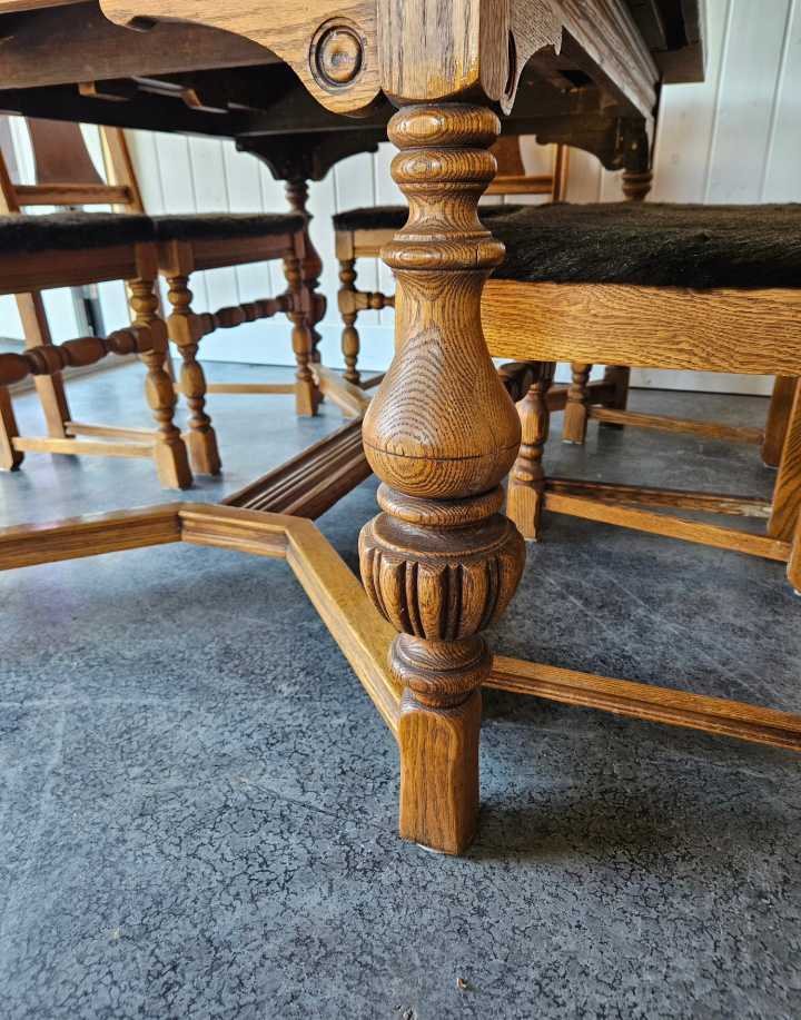Dining Table with 6 Chairs
