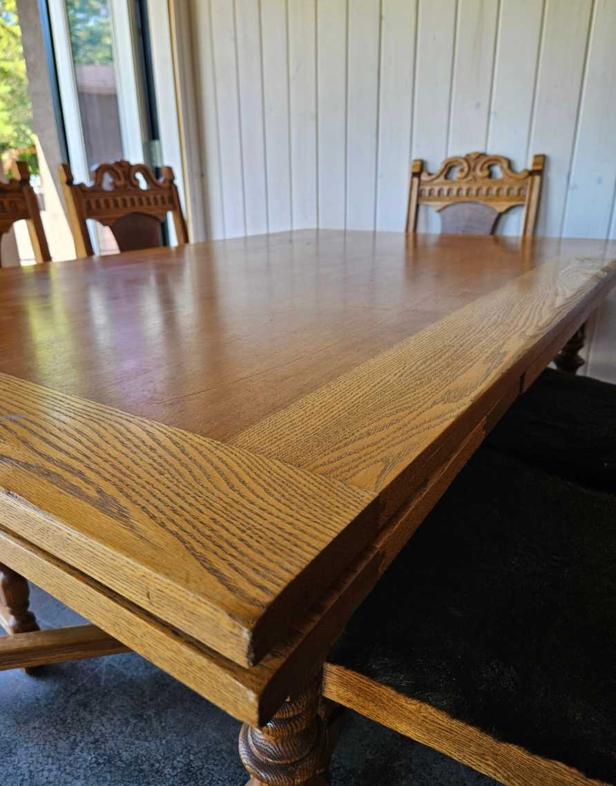 Dining Table with 6 Chairs