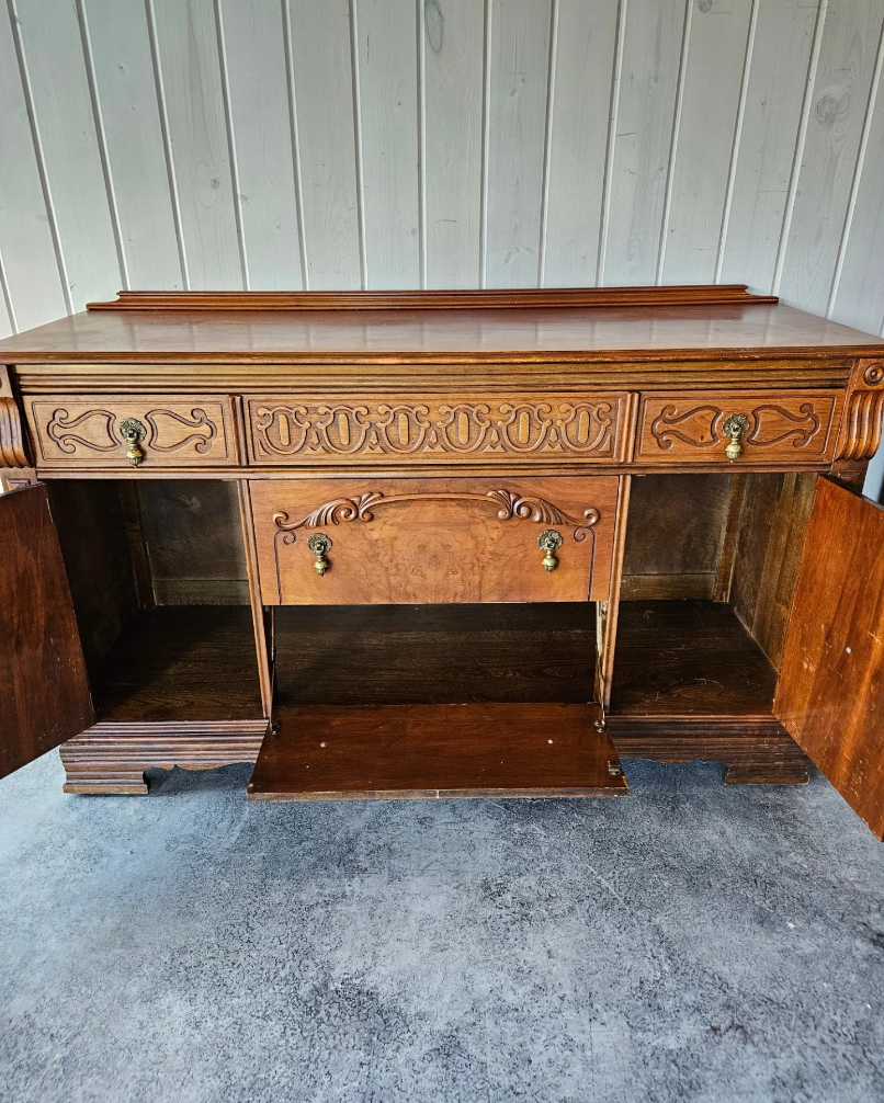 Buffet Cabinet