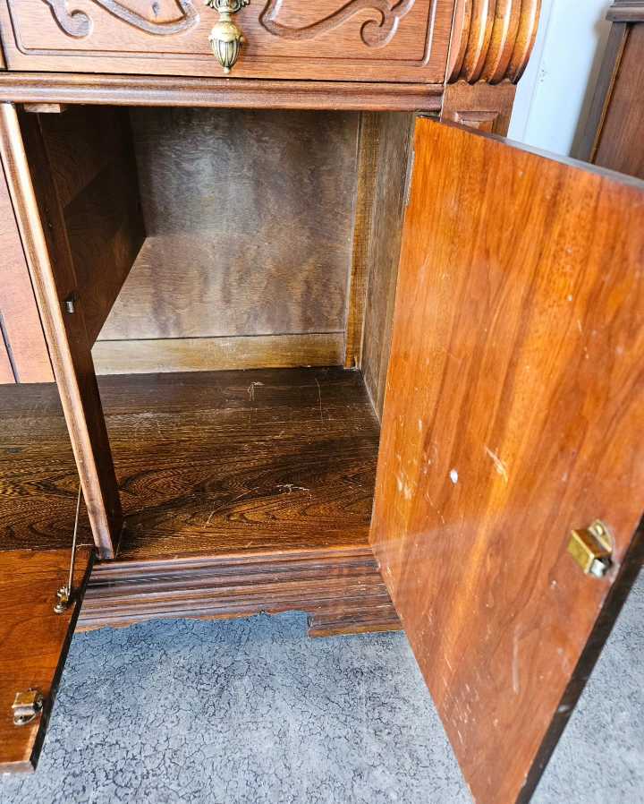 Buffet Cabinet