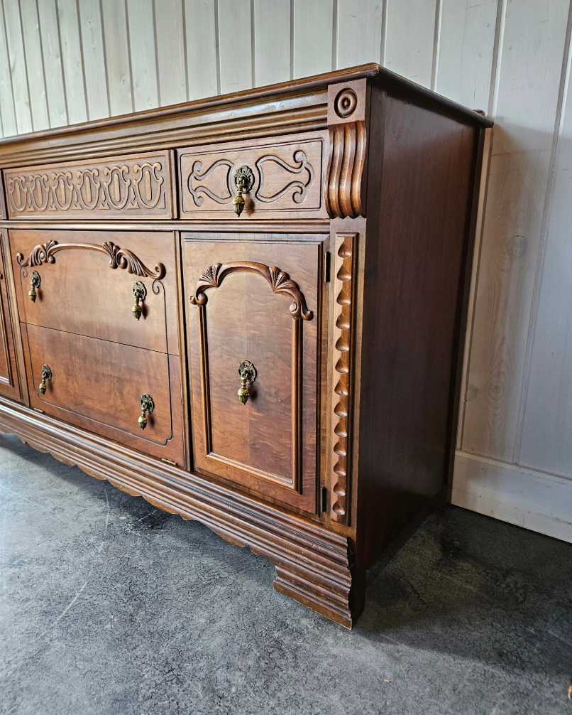 Buffet Cabinet