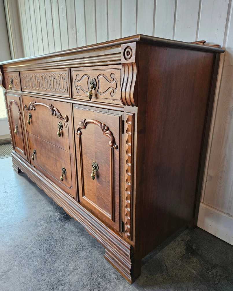 Buffet Cabinet