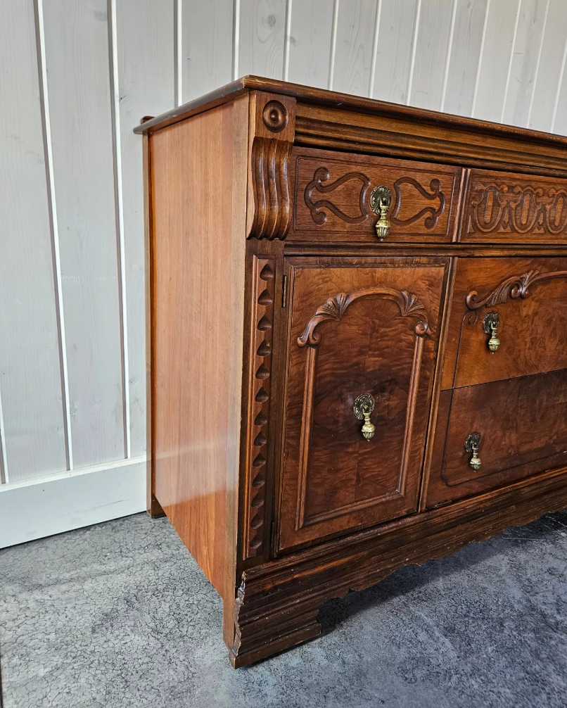 Buffet Cabinet