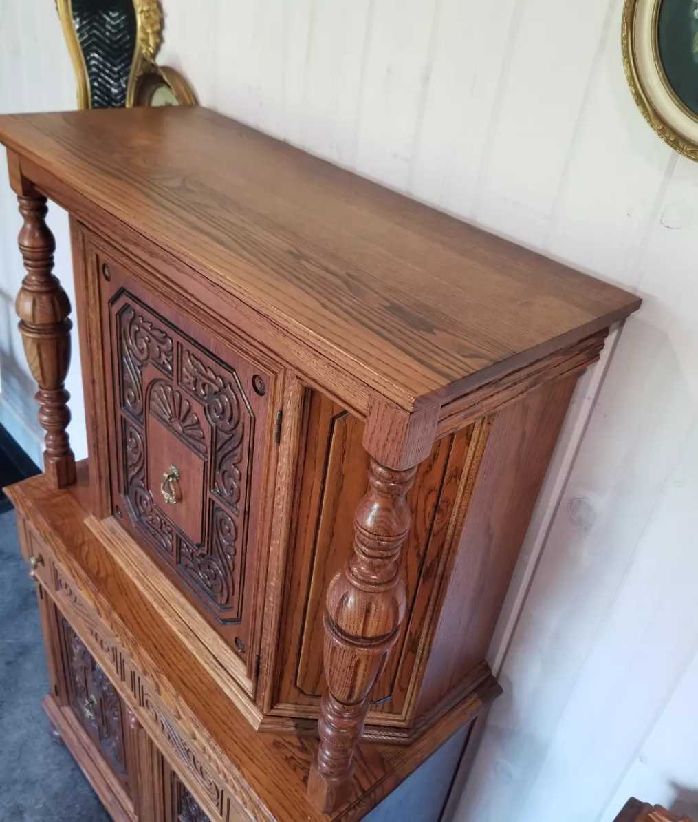 Tall Cabinet