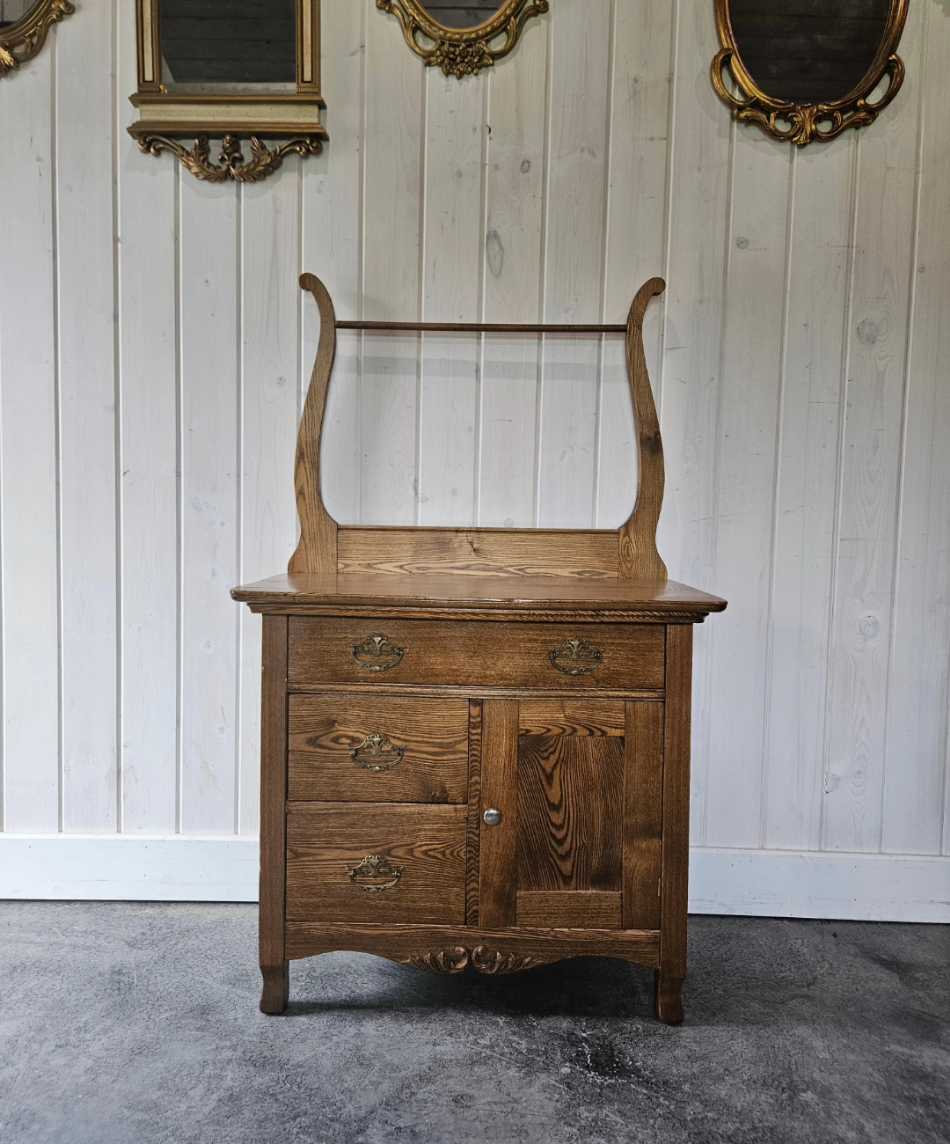 Wash stand