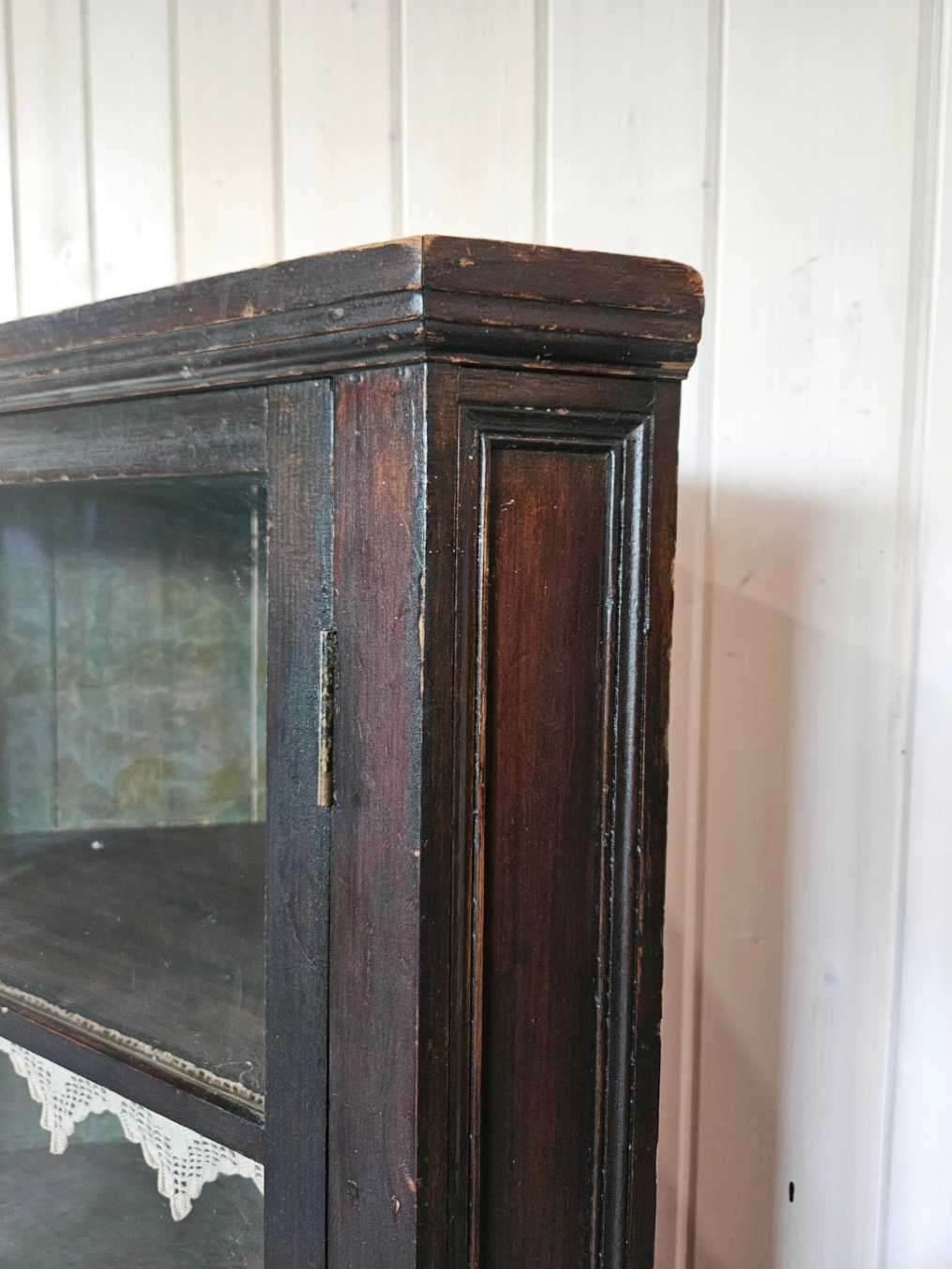 Mennoite Corner Wall Cabinet