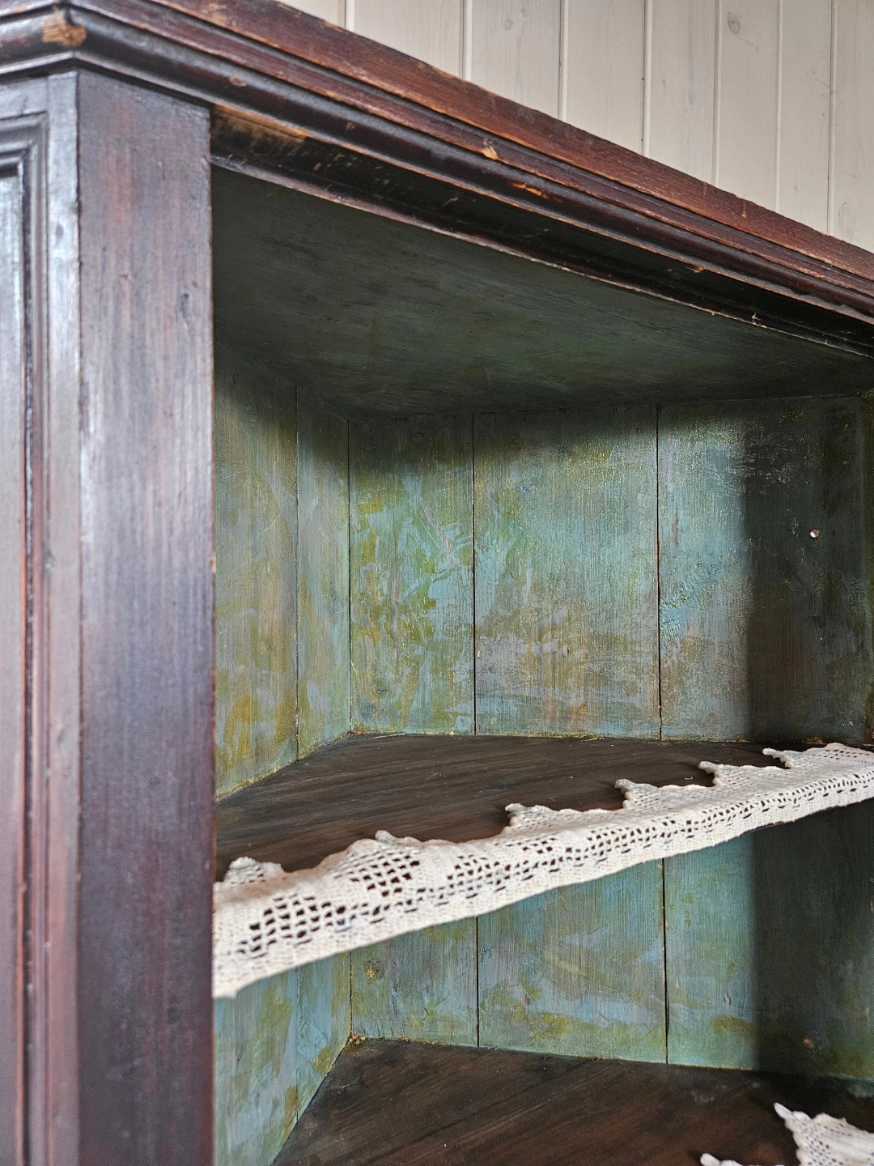 Mennoite Corner Wall Cabinet