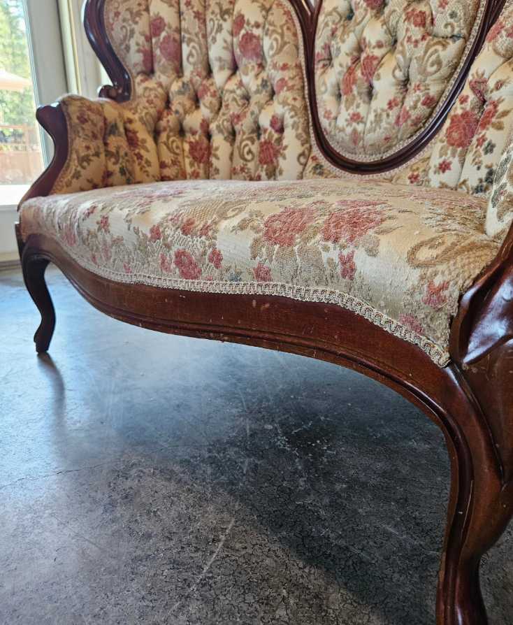 Victorian Settee (Loveseat)
