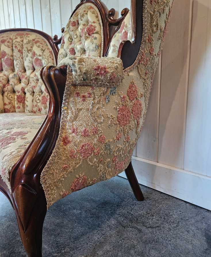 Victorian Settee (Loveseat)