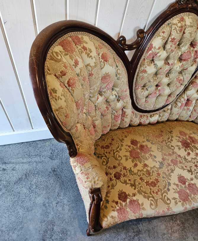 Victorian Settee (Loveseat)
