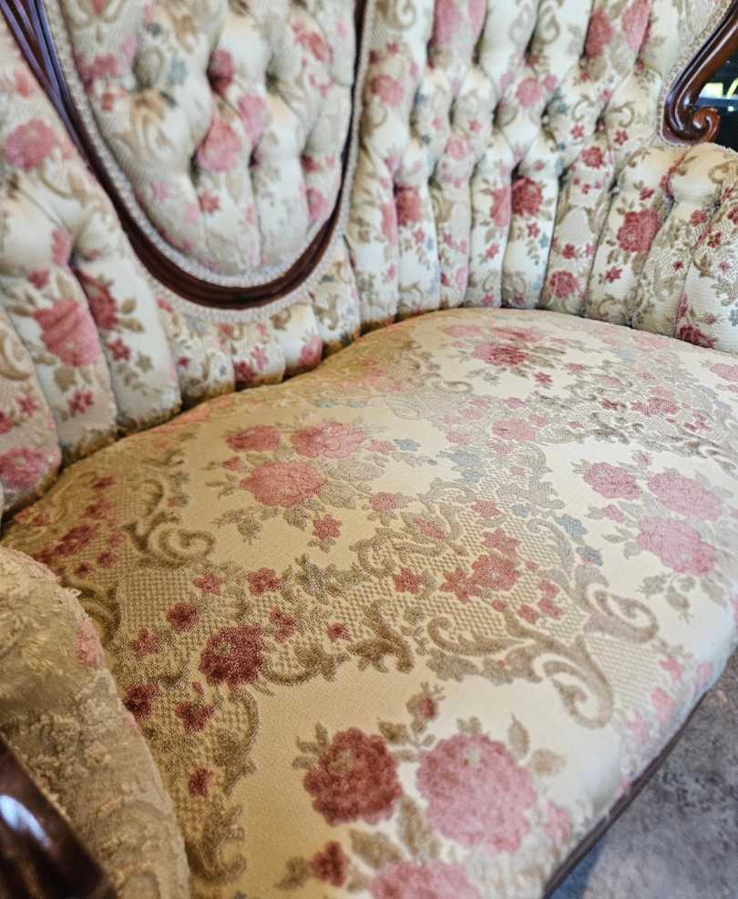 Victorian Settee (Loveseat)