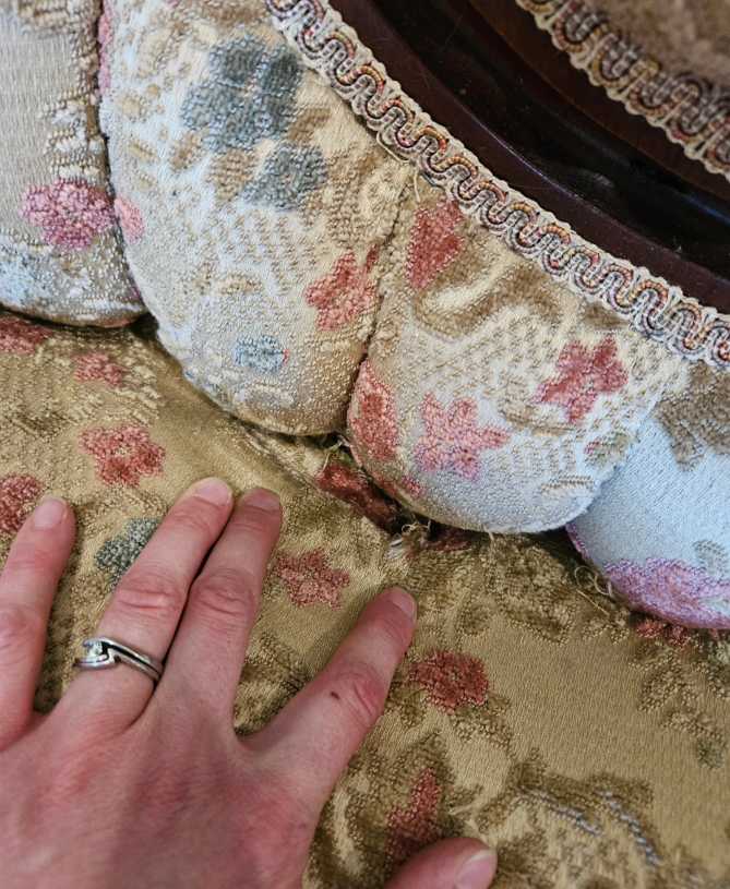 Victorian Settee (Loveseat)