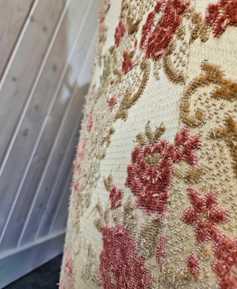 Victorian Settee (Loveseat)