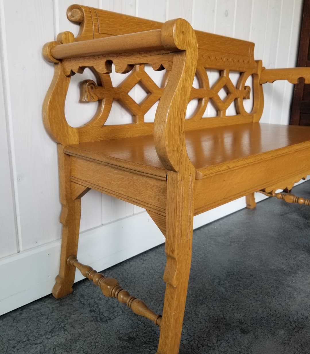 Oak Entrance Bench