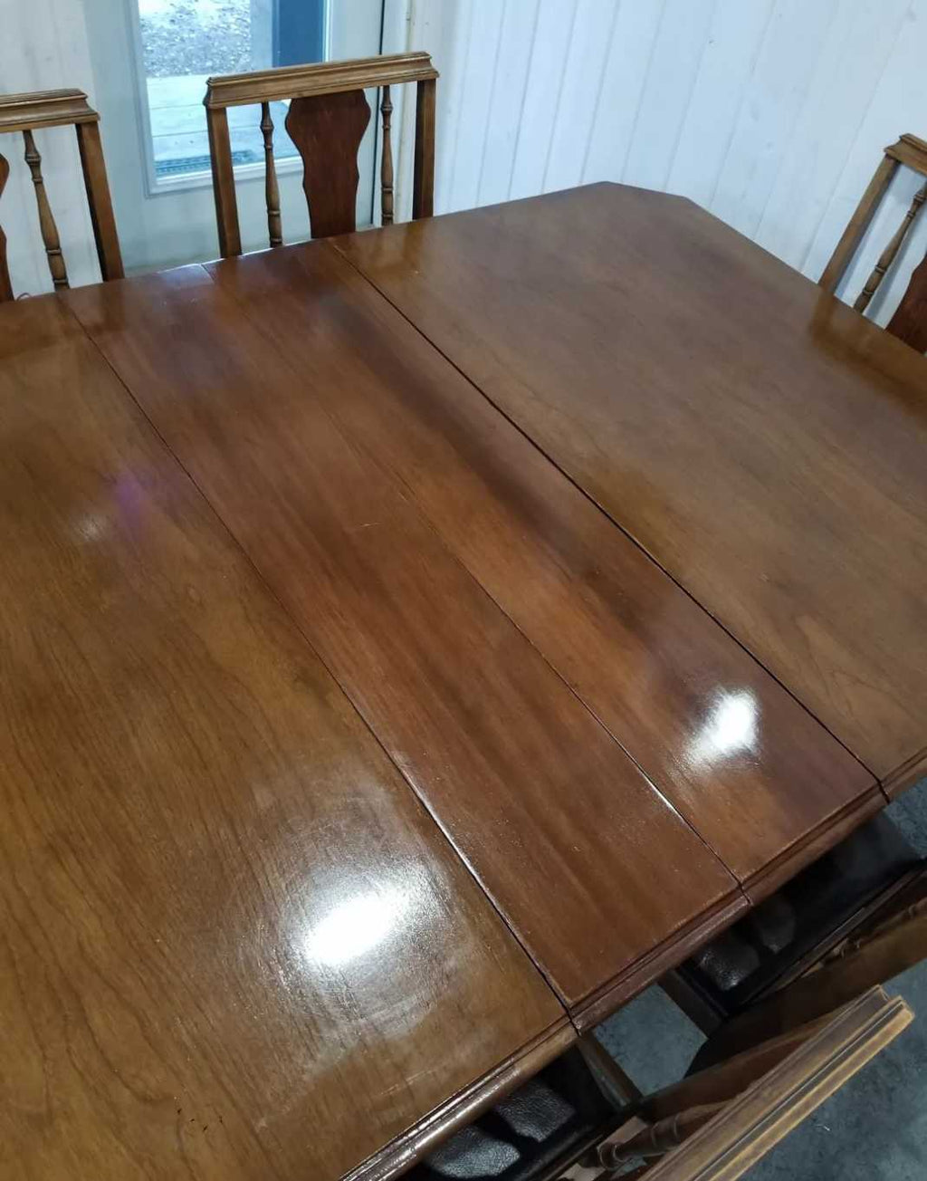 Knetchel Dining Set