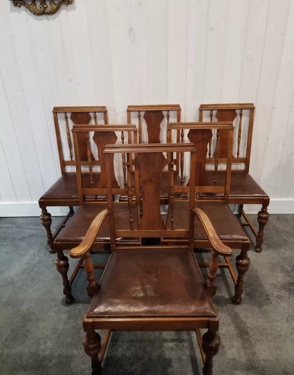 Knetchel Dining Set